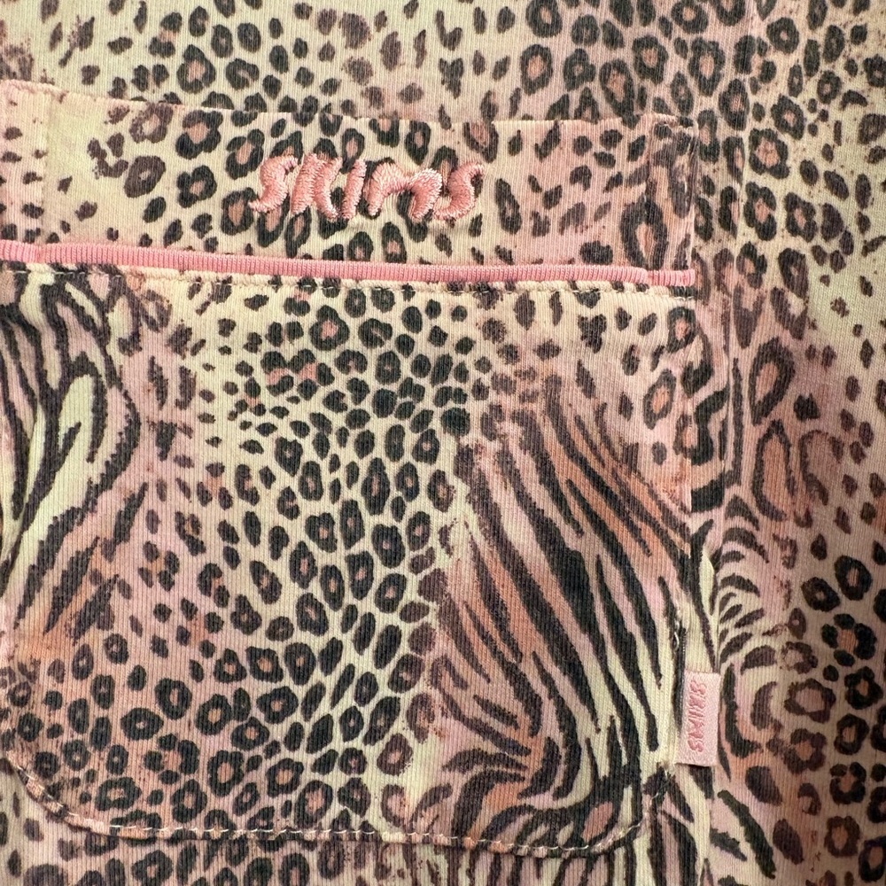 SKIMS Pink Animal Print Pajama Sleep Set Top & Pants Small NWT $88 retail - Picture 6 of 13